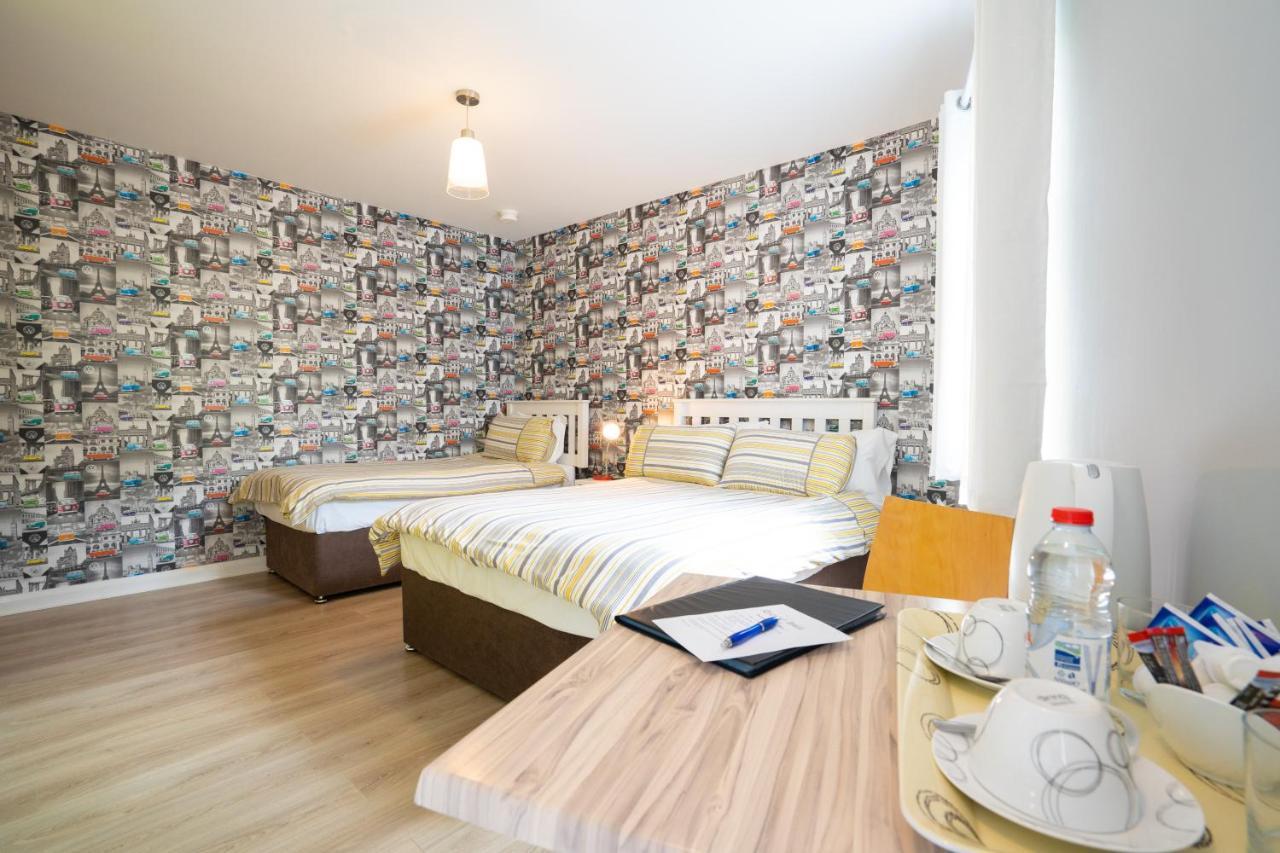 Rest A While Bed & Breakfast บุชมิลส์ ภายนอก รูปภาพ